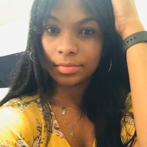 Meet your Posher, Yadilka